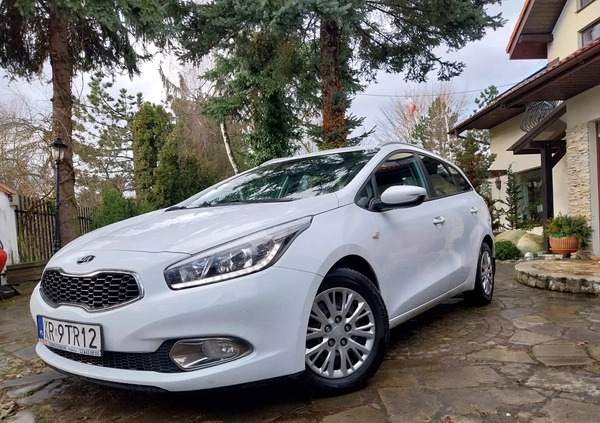 Kia Ceed cena 32800 przebieg: 194000, rok produkcji 2014 z Sulechów małe 379